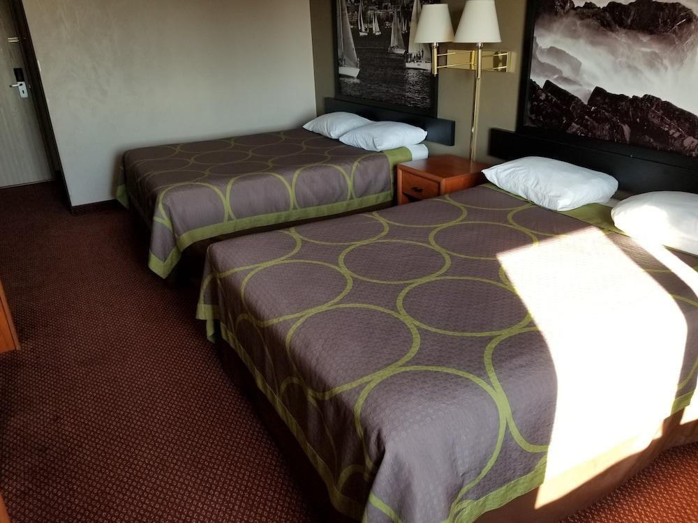 מלון Super 8 By Wyndham Bellingham Airport/פרנדייל מראה חיצוני תמונה